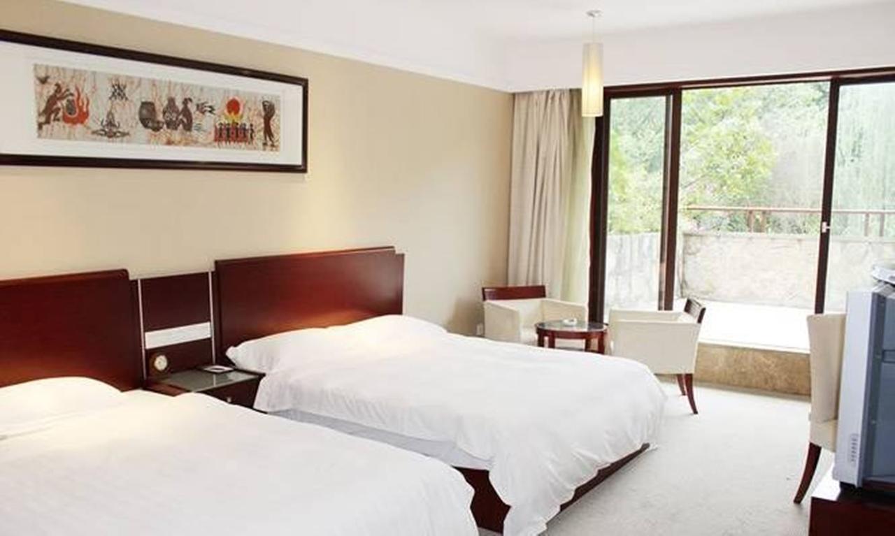 Huangguoshu Hotel Zhenning Экстерьер фото